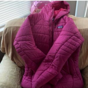 Patagonia puffer hoodie jacket
